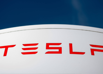 Tesla Fabrikasında Bir Robotun Mühendise Saldırdığı Ortaya Çıktı