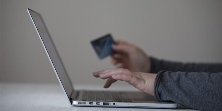 Türkiye’de E-Ticaret İşlem Hacmi Kasım Ayında 300 Milyar Lira Oldu