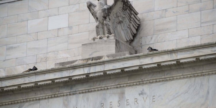 Fed Tutanaklarında Faiz İndirimi Sinyali