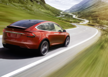 Tesla 200 Bin Aracını Geri Çağırıyor