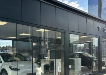Tesla, Türkiye’deki İlk Fiziki Mağazasını Ankara’da Açtı