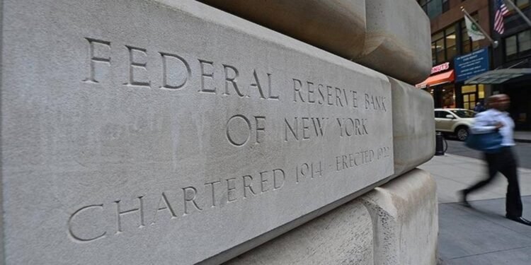 Fed, Yatırım ve Ticaret Faaliyetlerini Kısıtlayacak