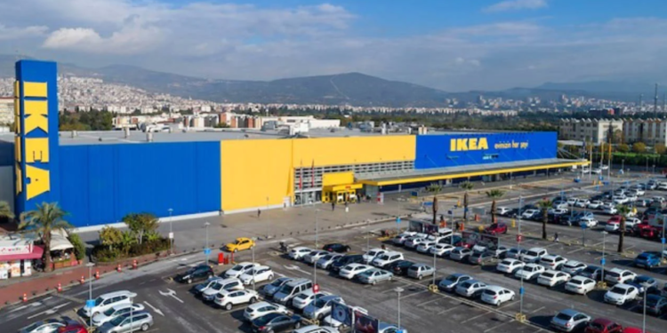 IKEA İşçileri Zam Talebiyle Bir Araya Geliyor  