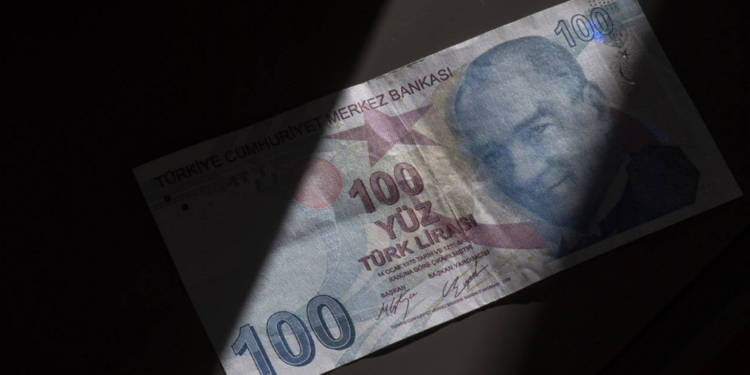 Kur Korumalı Mevduat Hesaplarında Düşüş Sürüyor