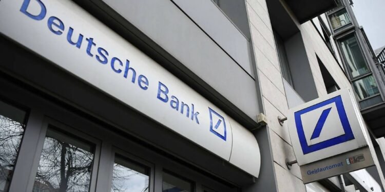 Deutsche Bank, Politika Faizi Tahminini Yükseltti