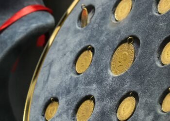 Altın Fiyatları Yeniden Düşüşe Geçti