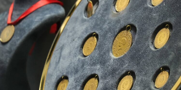 Altın Fiyatları Yeniden Düşüşe Geçti