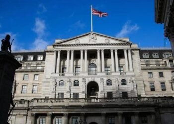 İngiltere Merkez Bankası Faiz Oranlarını %5,25’te Sabit Tuttu