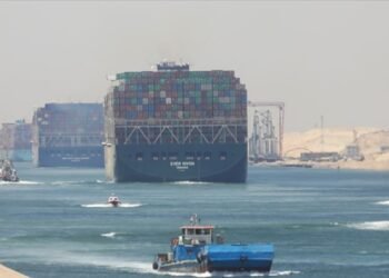 Mısır, Süveyş Kanalı Gelirlerinde Yüzde 60 Düşüş Bekliyor