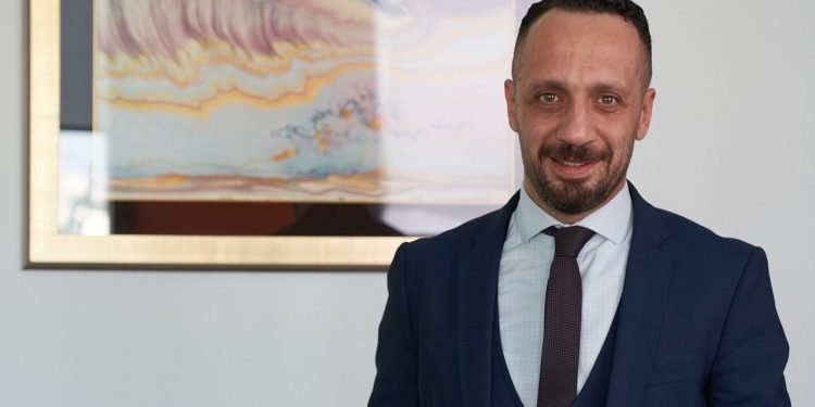 e-Fatura Hizmetlerine Geçiş Süreci ve Zorunlulukları