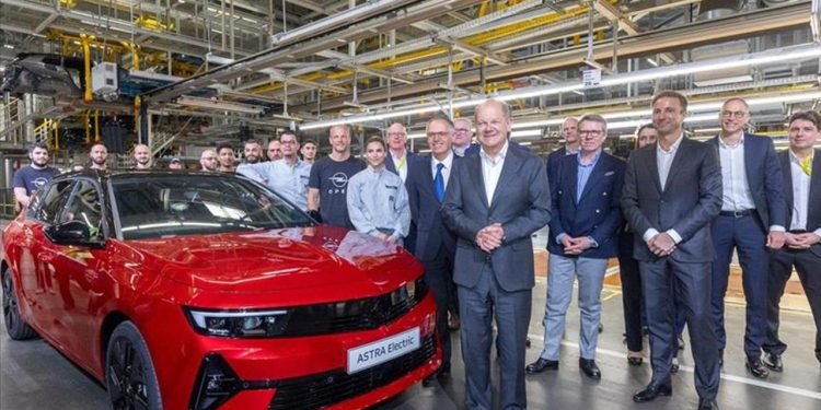 Opel’in 125. Yıl Dönümü Kutlamaları ve Elektrikli Gelecek