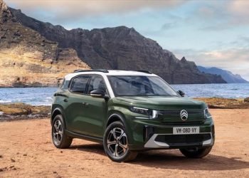 Yenilikçi Tasarım Detayları ve Akıllı Otomobil Teknolojisi