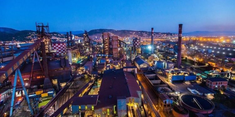 Erdemir’den 750 Milyon Dolar Tahvil İhracı ve Kredi Notu Açıklaması