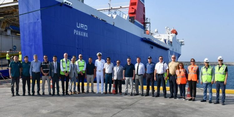 Karasu Limanı Yeni Ro-Ro Hattı ile Büyümeye Devam Ediyor