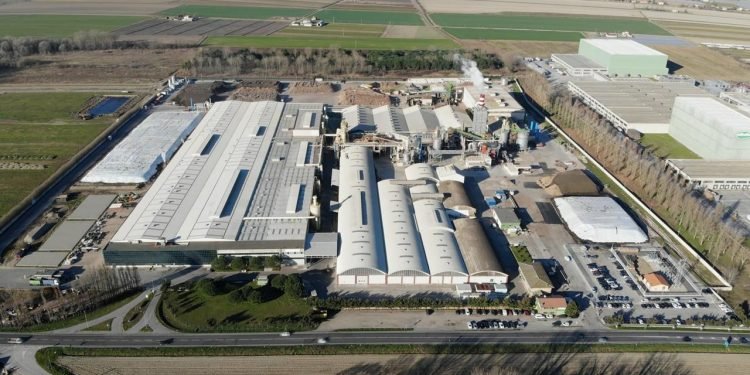 Kastamonu Entegre İtalya’da Büyümeye Devam Ediyor