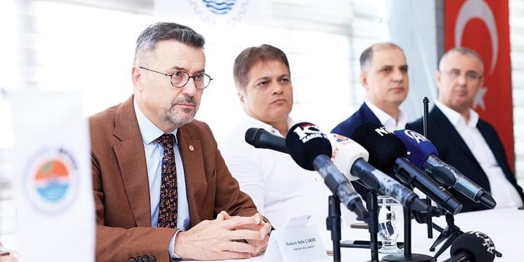 Mersin Ticaret ve Sanayi Odası Yönetim Kurulu Başkanı Hakan Sefa Çakır, Göreve Yönelik Değerlendirmelerde Bulundu