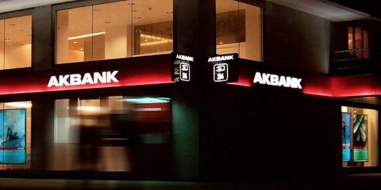 Akbank, Euromoney Mükemmellik Ödülleri 2024’te Üç Ödül Kazandı