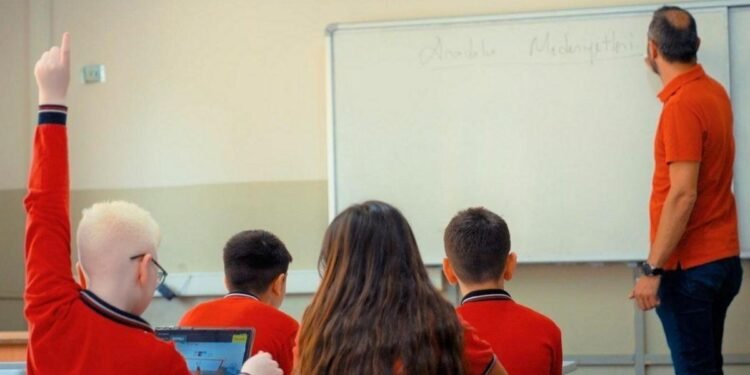 Türk Telekom’un Günışığı Projesi ile Az Gören Çocuklara Eğitim Desteği