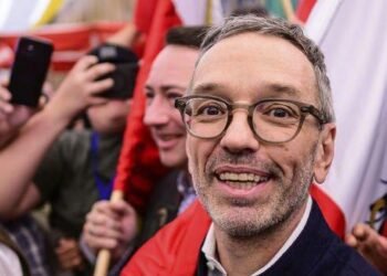 Avusturya Genel Seçimlerinde Aşırı Sağcı FPÖ’nün Yükselişi