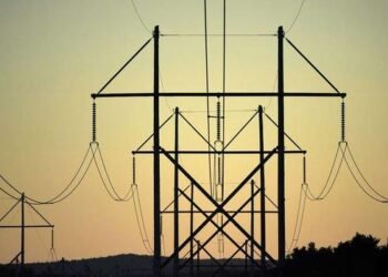 Elektrik Piyasasında Günlük Fiyat Dalgalanmaları ve İşlem Hacmi