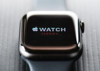 Apple, Akıllı Saatlerinde Devrim Niteliğinde Yenilikler Üzerinde Çalışıyor