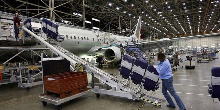Boeing 2 Bin Çalışanını İşten Çıkarmayı Planlıyor