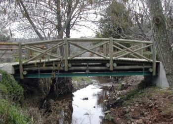 Portekiz ve İspanya Arasındaki Minik Ahşap Köprü