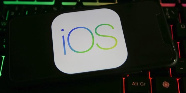 Apple, iOS 18.2 Güncellemesini Kullanıcılara Sunmaya Başladı