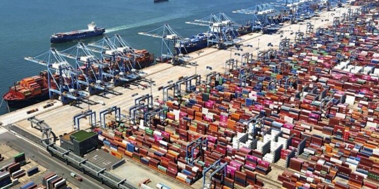 Çin’in İhracat ve İthalat Verileri: Yavaşlama ve Düşüş