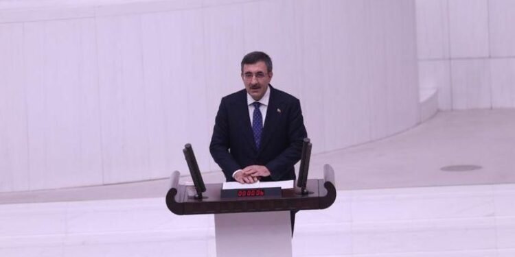 Cumhurbaşkanı Yardımcısı Cevdet Yılmaz’ın Döviz Rezervleri ve Ekonomi Üzerine Açıklamaları