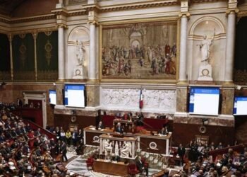 Fransa’da Yeni Hükümetin Bütçe Tasarısı Senato’da Onaylandı