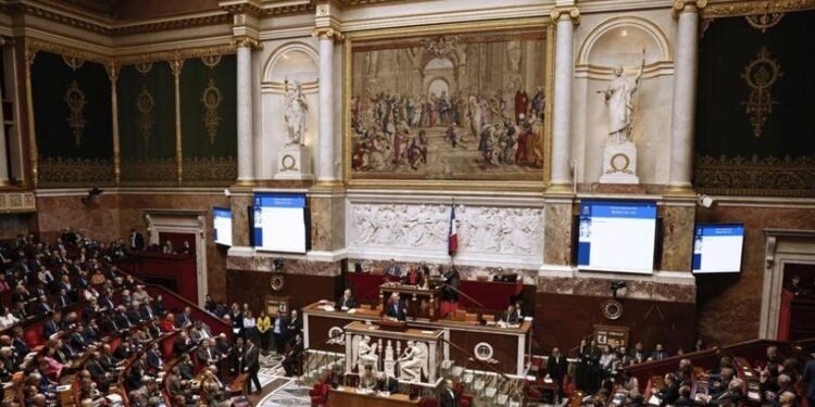 Fransa’da Yeni Hükümetin Bütçe Tasarısı Senato’da Onaylandı
