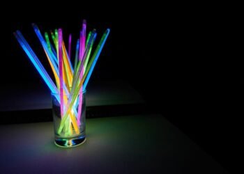 İsviçreli Araştırmacılardan Karanlıkta Parlayan Ahşap Geliştirildi