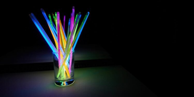 İsviçreli Araştırmacılardan Karanlıkta Parlayan Ahşap Geliştirildi