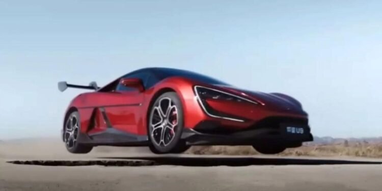 BYD’nin Otonom Yangwang U9 Aracı ile Engelleri Aşma Yeteneği