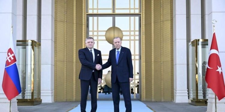 Cumhurbaşkanı Erdoğan ve Slovakya Başbakanı Fico Ortak Basın Toplantısı Düzenledi
