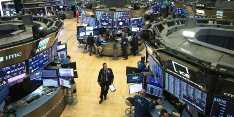 Donald Trump’ın Ticaret Politikaları ve Küresel Ekonomik Etkileri