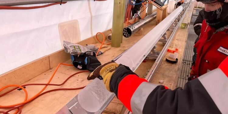 Dünya’nın En Eski Buzu Antarktika’da Keşfedildi