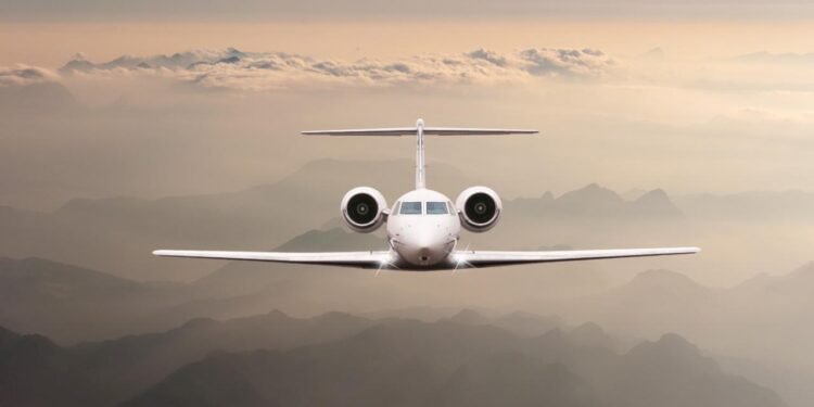 Jet Sosyete ile İki Yıl Kutlaması: Zaman Yolculuğu ve Uluslararası Gün Çizgisi