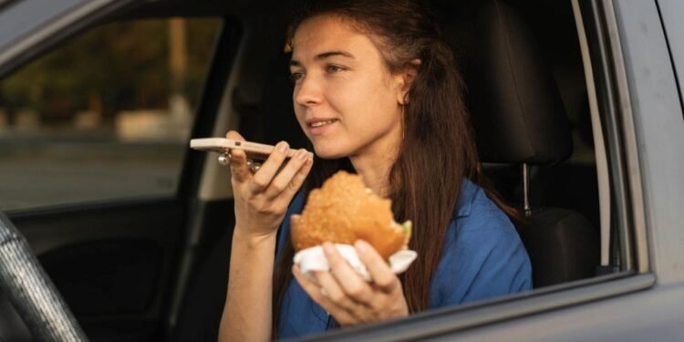 Otomobilde Yemek Yemenin Sağlık Riskleri