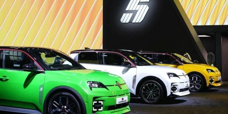 Renault’un 2024 Yılı Satış Büyümesi ve Elektrikli Araçların Etkisi
