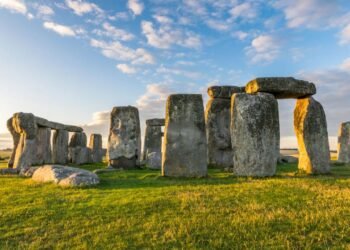 Stonehenge’in Gizemi ve Neolitik Britanya’nın Kimliği