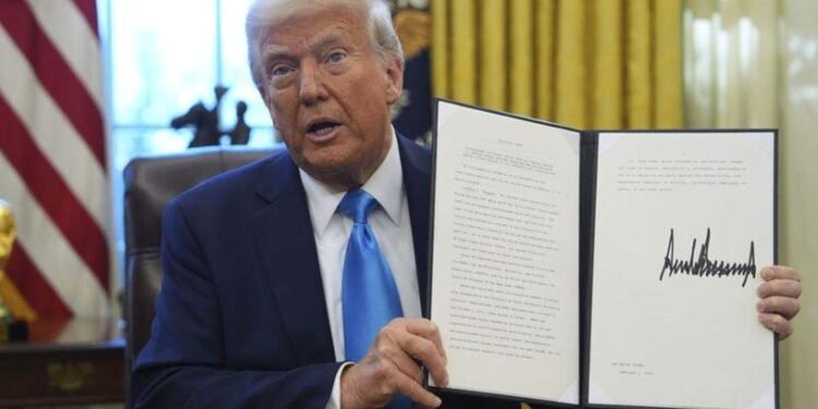 ABD Başkanı Trump’tan Çelik ve Alüminyum İthalatına Yeni Tarifeler