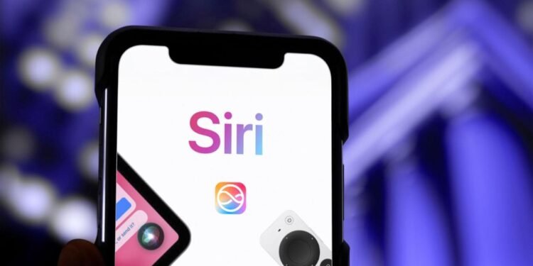 Apple, Siri İçin Yapay Zeka Destekli Güncelleme Üzerinde Çalışıyor
