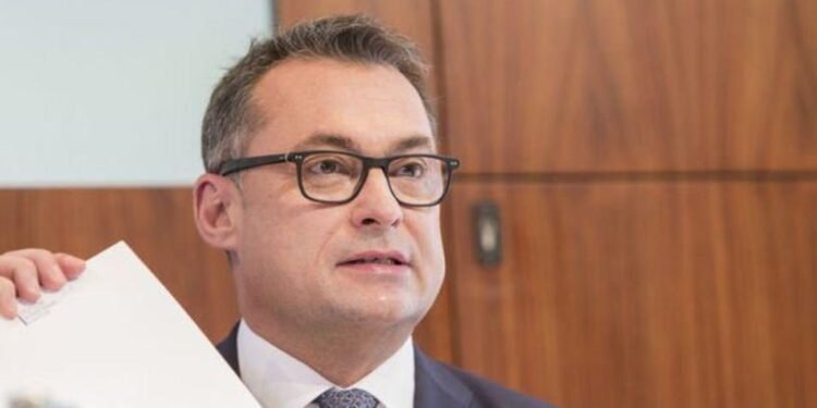 Avrupa Merkez Bankası’ndan Faiz İndirimine Dair Uyarılar