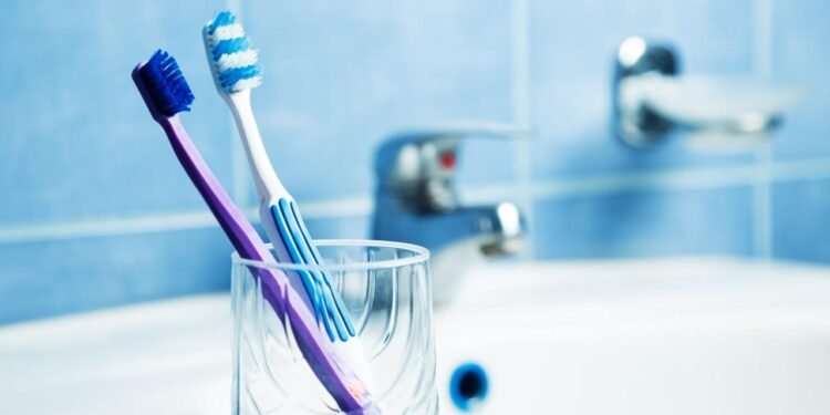 Diş Fırçalarınızı Tuvalet Yanında Saklamayın!
