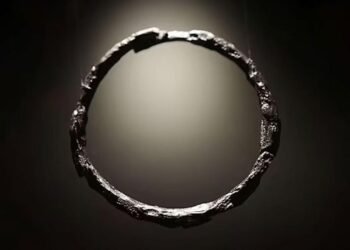 Polonya’daki Antik Mezarlarda Bulunan Dünya Dışı Metal