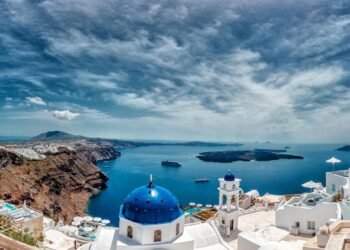 Santorini Adası’ndaki Sismik Aktiviteler ve Geleceği