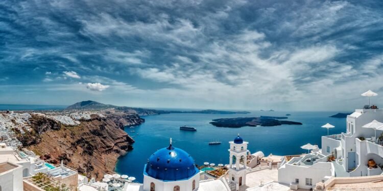 Santorini Adası’ndaki Sismik Aktiviteler ve Geleceği