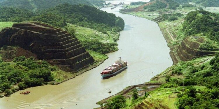 Trump’tan Panama Kanalı Açıklaması: Kanalın Geri Alınması Planları